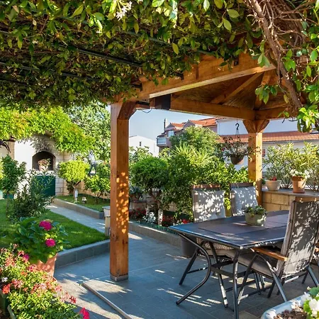 极米公寓 * 希贝尼克